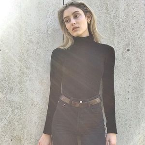 Meet your Posher, Mati. IG: matimaeee